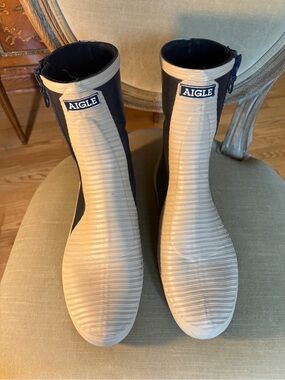 VTG Aigle Bora Rubber Sailing Boot 44/10 Tan/Blue Excellent